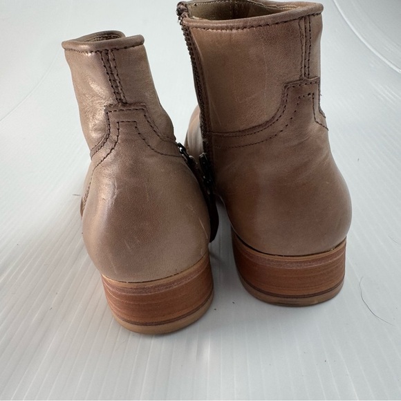 Hinge Tan Leather Ankle Booties side zip size 7 - Picture 5 of 8